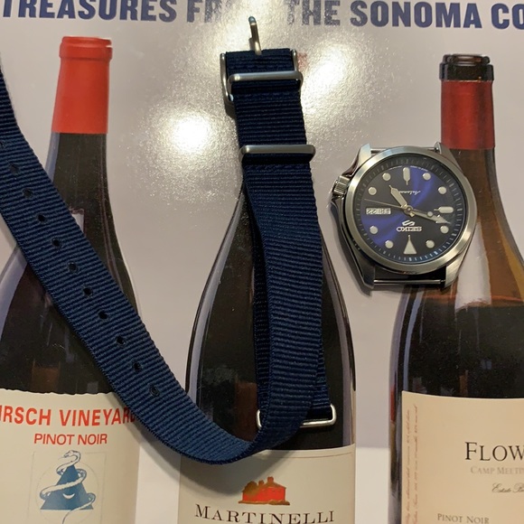 Seiko 5 beautiful blue dial - Picture 7 of 12